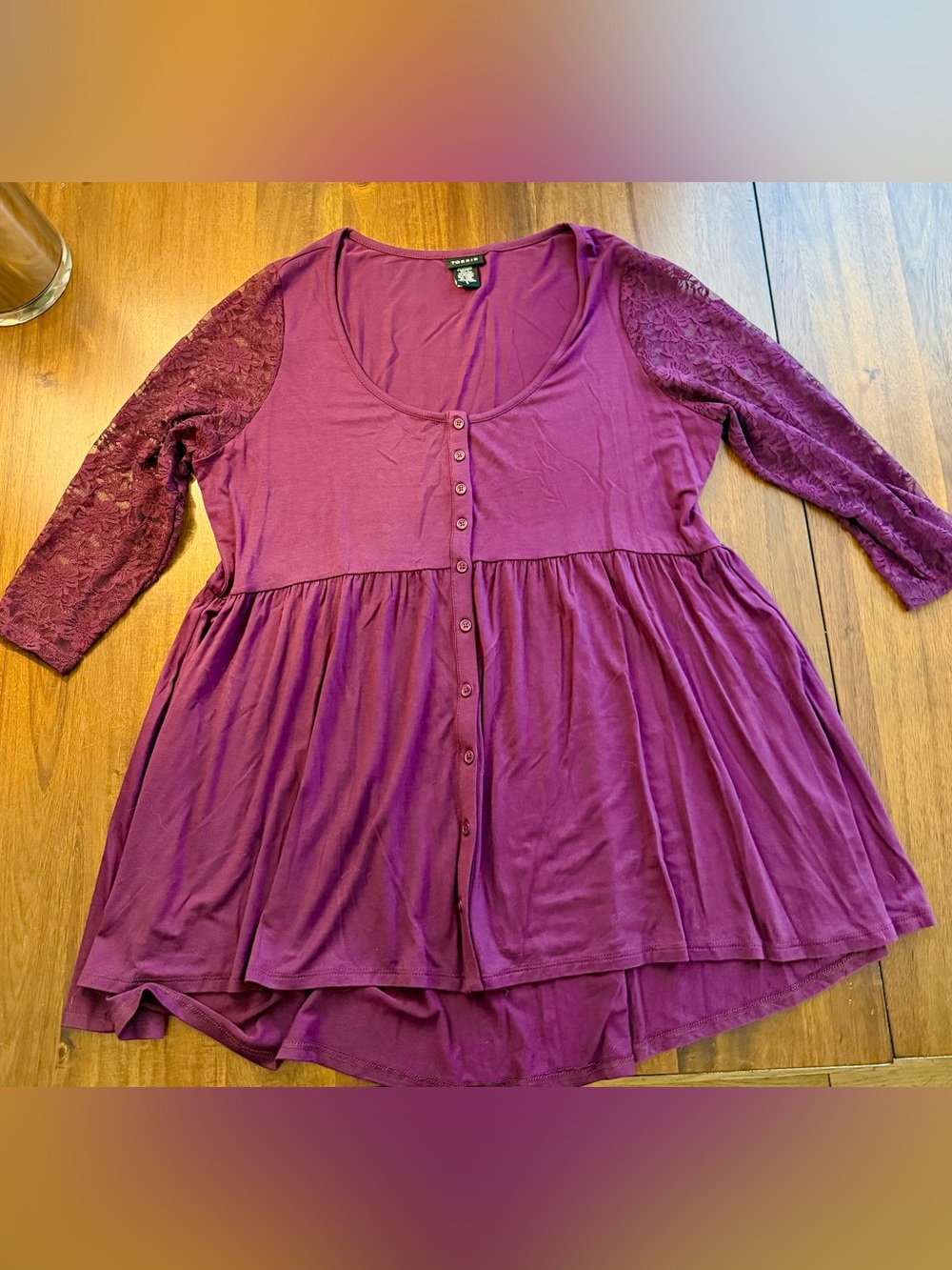 Women's Plum Button-Front Lace-Sleeve Tunic Top